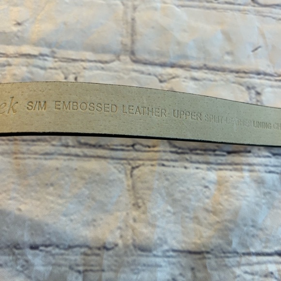 COLDWATER CREEK BLACK CROC’S SLIM HIPSLUNG WOMENS BELT SIZE S/M MISSES - Picture 3 of 7